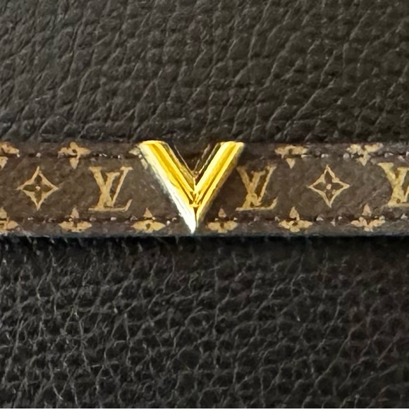 Louis Vuitton Jewelry - Louis Vuitton Brown and Gold Monogram Bracelet. Essential V 17. Sz 7-7.5.